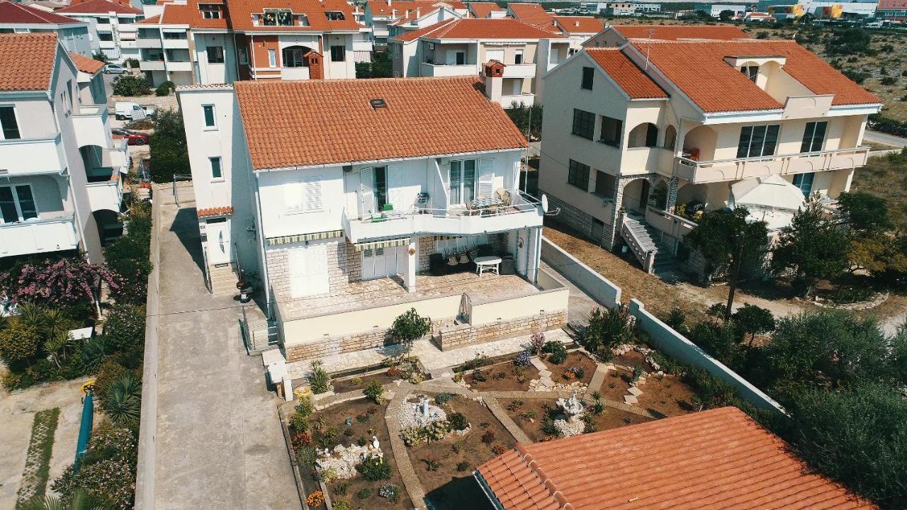 Apartments Katra Novalja Luaran gambar